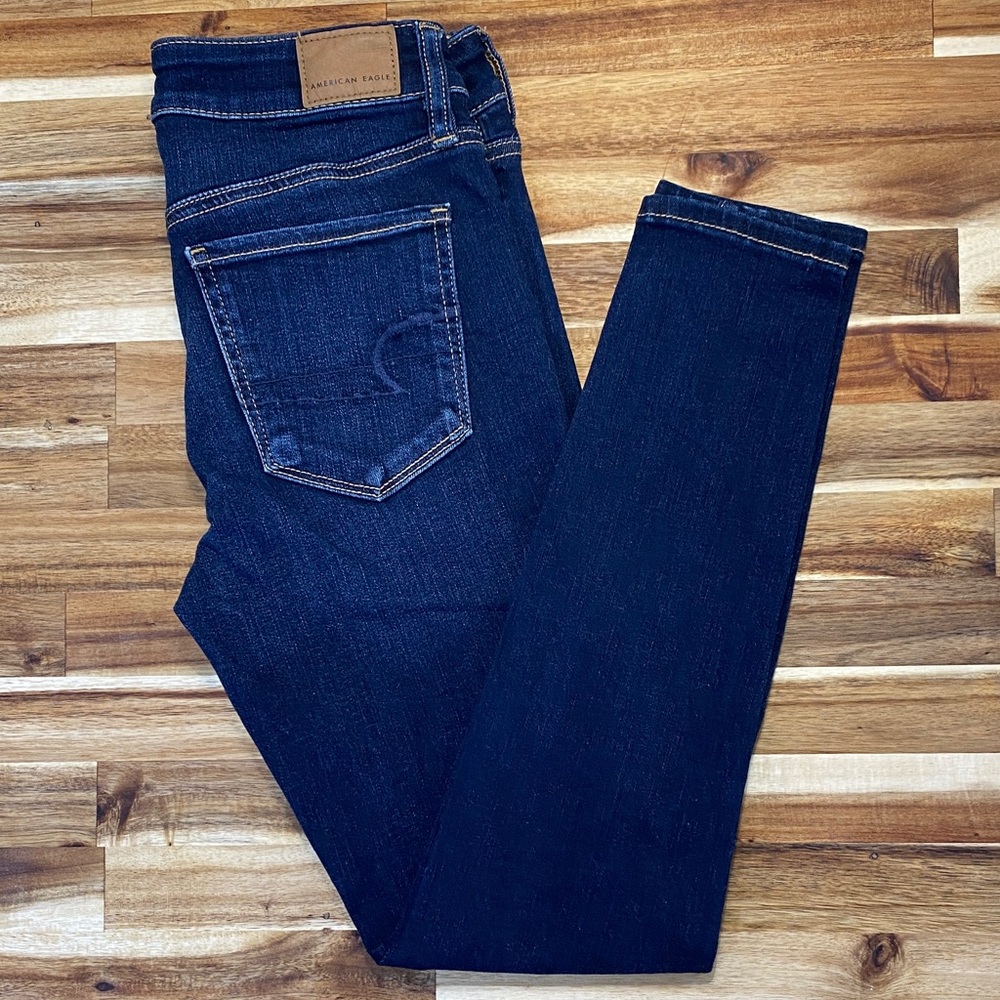 🦅 American Eagle Outfitters Women’s Jegging. Next Level Stretch. Size 2 Short.